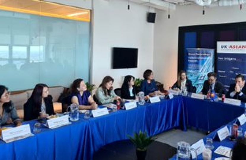 Greg meets with ASEAN female leaders