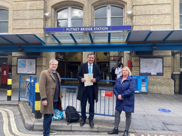 Greg Hands at Putney Bridge Tube Station 