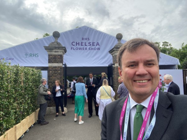 News Bulletin 631: Greg attends the Chelsea Flower Show!